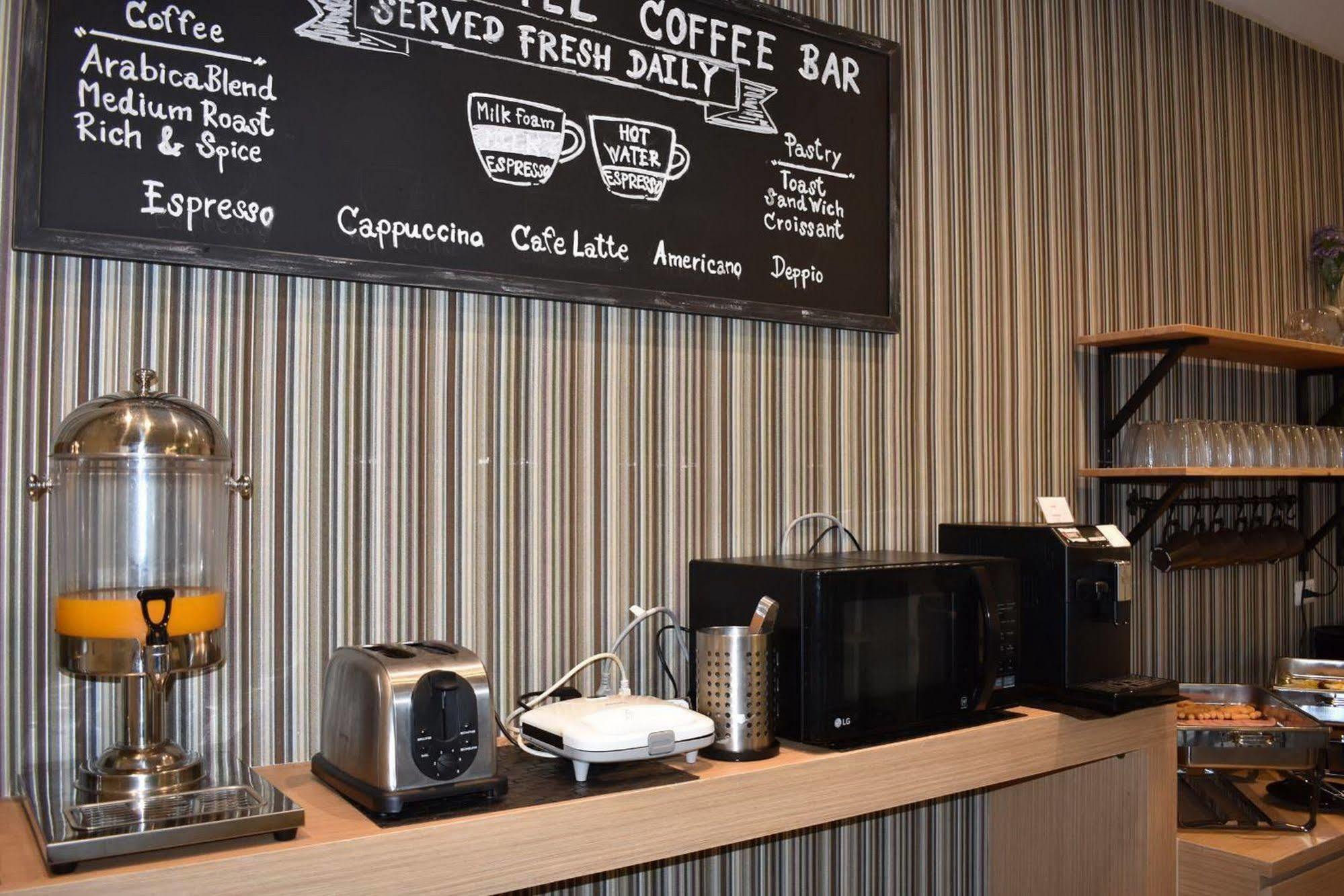 Fortune D Hotel Maesot Mae Sot Esterno foto