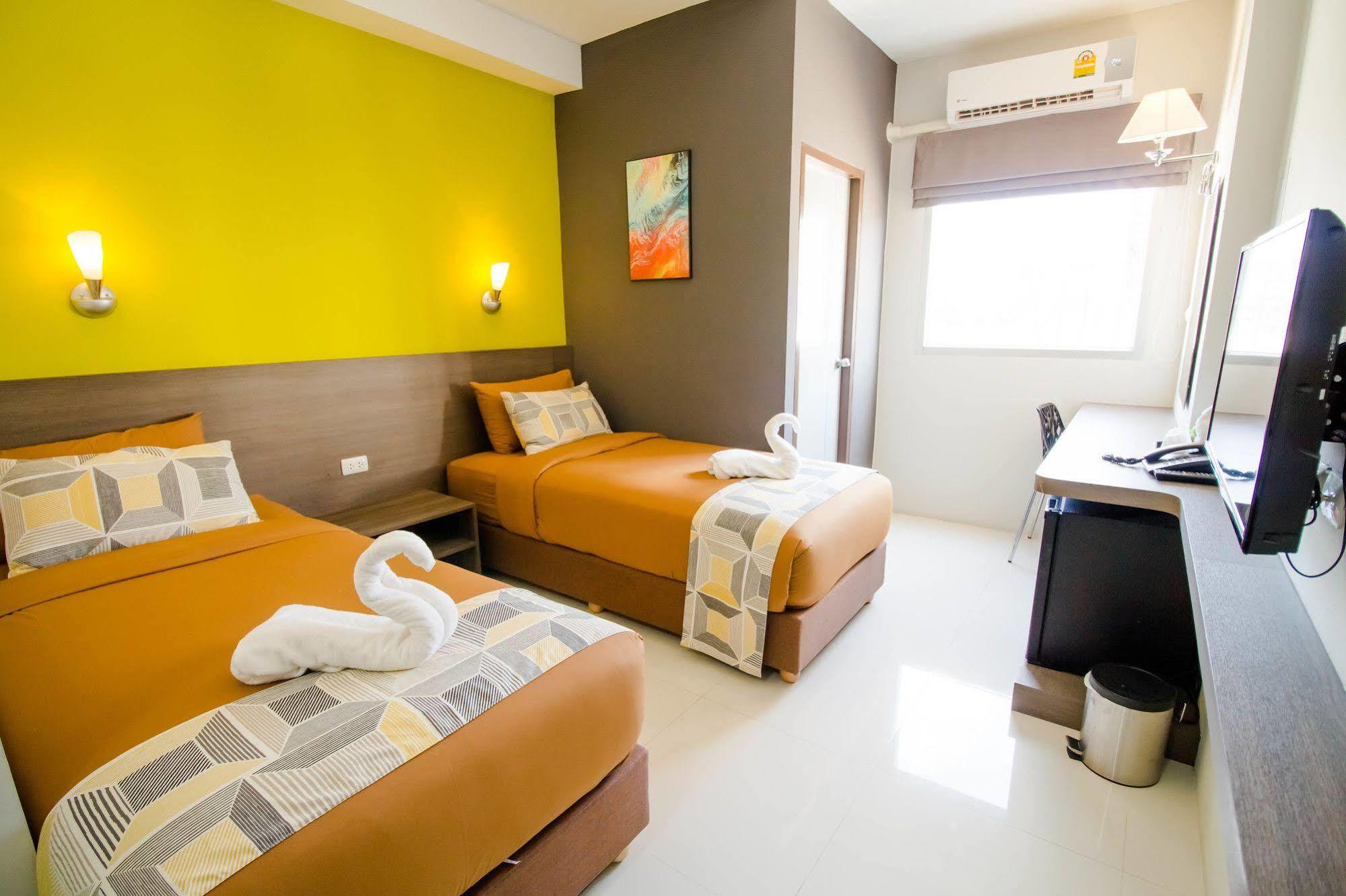 Fortune D Hotel Maesot Mae Sot Esterno foto